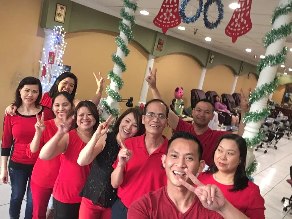 Avenue Nails — Nail salon in Oviedo